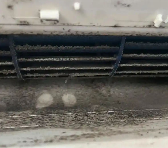 青神空调吹的风有股烧焦味是怎么回事